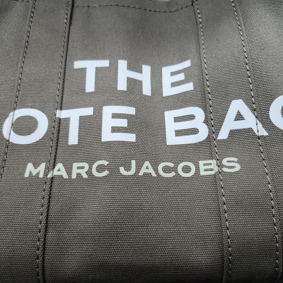 Marc Jacobs Tan Tote Bag Durable Canvas Design - Picture 8 of 15